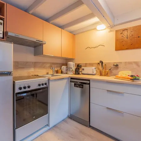 Apartment Grand Roc C319 From Slopes 280m, View, Parking & Wifi - Happy Chamonix